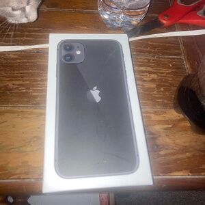 iPhone 11 box